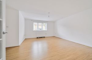 Lounge angle 4- click for photo gallery
